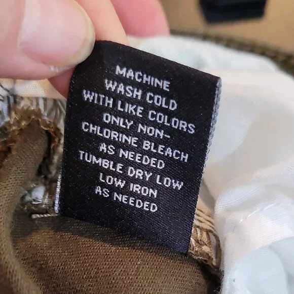 New Directions Olive Green Womens Pants Size 14P Button Detail Ankle Hem Casual - Picture 15 of 15